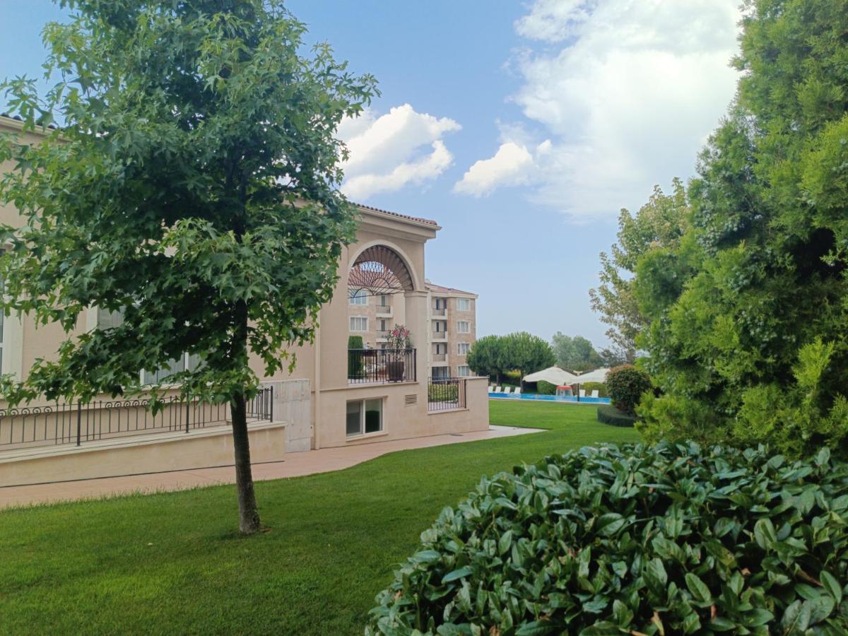 Atia Resort Chernomorets Bagian luar foto