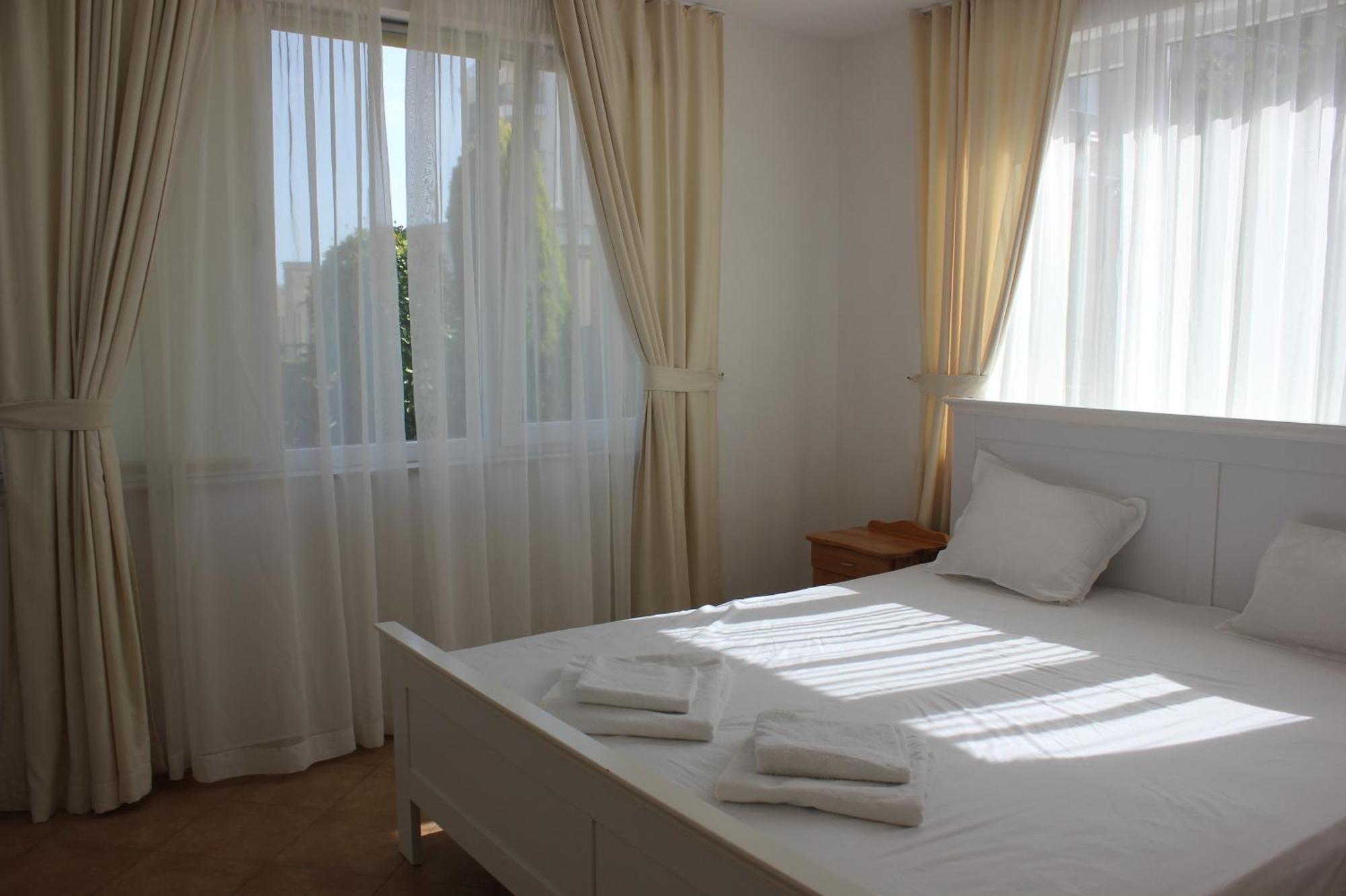 Atia Resort Chernomorets Bagian luar foto