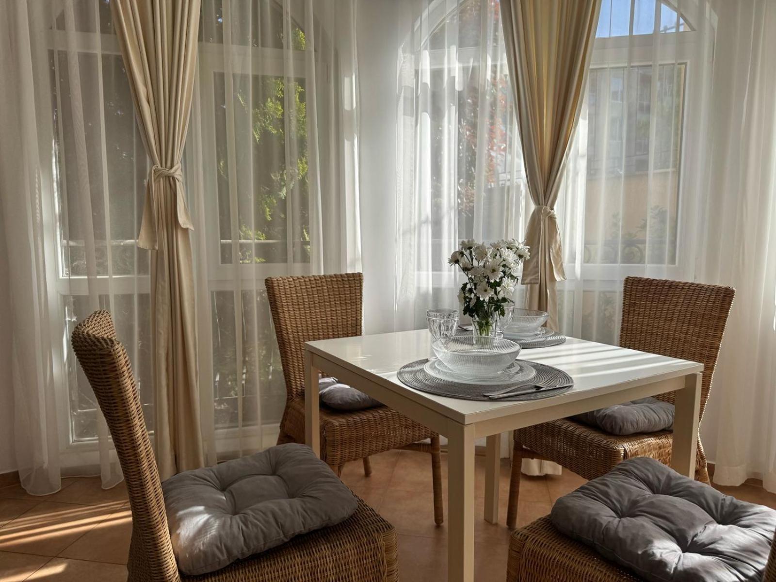 Atia Resort Chernomorets Bagian luar foto